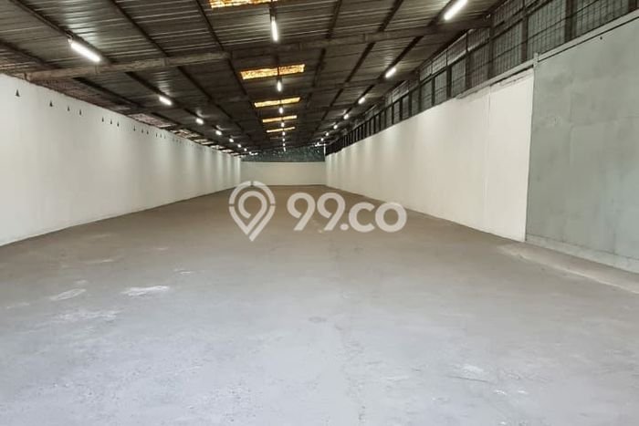 Unit Gudang disewakan di Kelapa Gading Jakarta Utara dengan LT 660m2 / LB 660m2 Unit Gudang disewakan di Kelapa Gading Jakarta Utara dengan LT 660m2 / LB 660m2