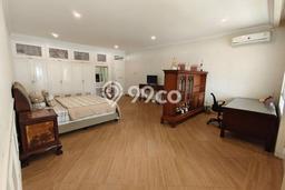 Sewa Rumah Modern di Menteng Harga Rp 600 Juta/ Tahun Sewa Rumah Modern di Menteng Harga Rp 600 Juta/ Tahun