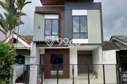 For Sale Hunian Rumah Terawat 4 Kamar di BSD, Tangerang For Sale Hunian Rumah Terawat 4 Kamar di BSD, Tangerang