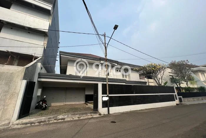 Disewakan Hunian Konsep Modern di Kebayoran Baru Jakarta Selatan dengan 4 KT Disewakan Hunian Konsep Modern di Kebayoran Baru Jakarta Selatan dengan 4 KT