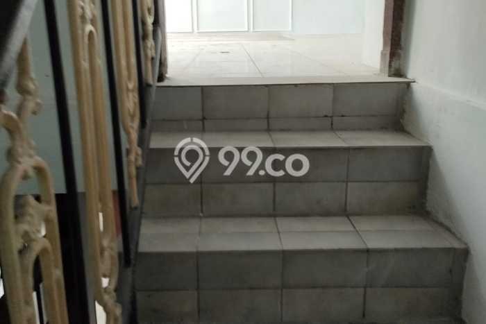 Hunian Cantik Minimalis Lb 165m2 di Dukuh Pakis, Surabaya Hunian Cantik Minimalis Lb 165m2 di Dukuh Pakis, Surabaya