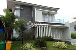 Rumah Mewah LB 180m2 Siap Huni Desain Elegan di Sentul City, Bogor Rumah Mewah LB 180m2 Siap Huni Desain Elegan di Sentul City, Bogor