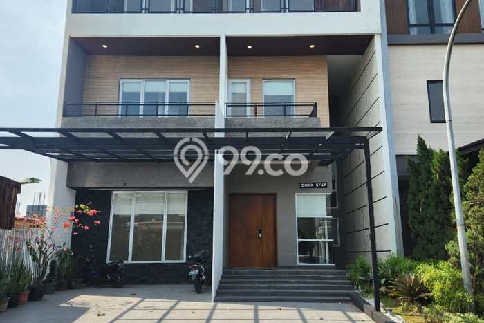 Hunian Strategis 4 KT LB 500m2 Kondisi Bagus di Alam Sutera Hunian Strategis 4 KT LB 500m2 Kondisi Bagus di Alam Sutera