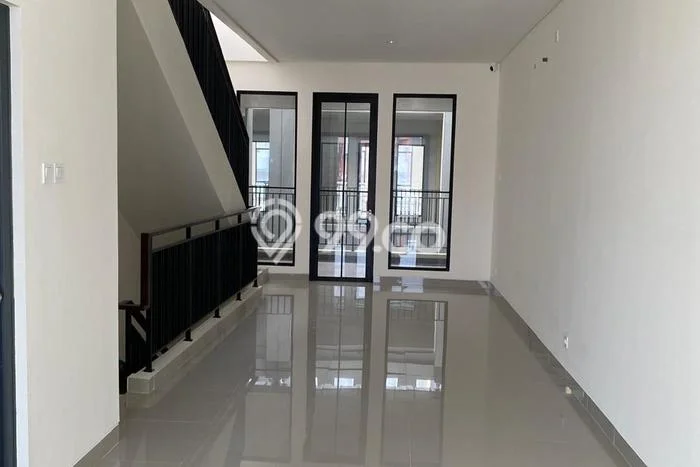Unit Ruko Disewakan di Gading Serpong di Area Ramai & Strategis Unit Ruko Disewakan di Gading Serpong di Area Ramai & Strategis