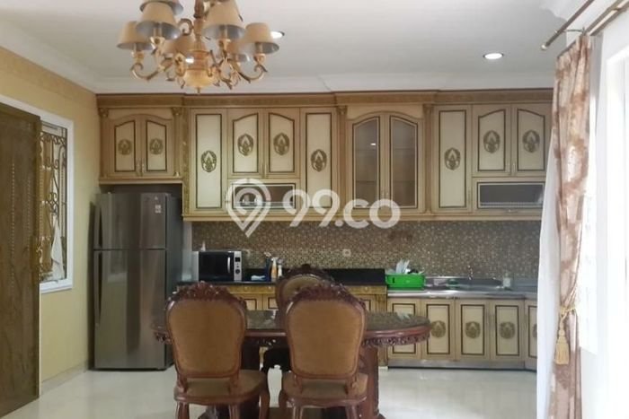 Ready to Use! Luxury House LT 220m2 Desain Modern di BSD Ready to Use! Luxury House LT 220m2 Desain Modern di BSD