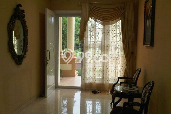 Ready to Use! Luxury House LT 220m2 Desain Modern di BSD Ready to Use! Luxury House LT 220m2 Desain Modern di BSD