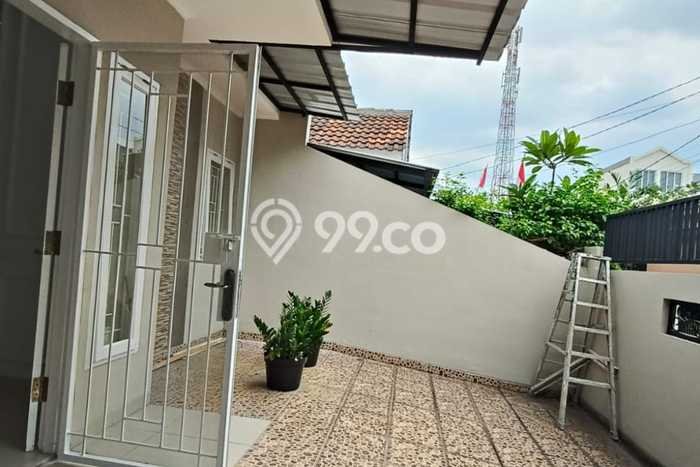 For Sale Rumah 3 Kamar Lokasi Ideal Bagus dan Strategis di BSD For Sale Rumah 3 Kamar Lokasi Ideal Bagus dan Strategis di BSD