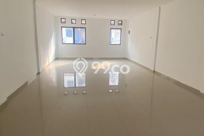 AREA KOMERSIAL! Ruko For Rent di BSD, Luas 155m², Jalan Utama, Siap Operasional AREA KOMERSIAL! Ruko For Rent di BSD, Luas 155m², Jalan Utama, Siap Operasional