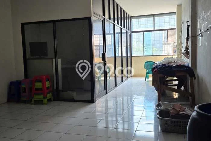 Ruko untuk Disewa di Pusat Jakarta Barat Luas Bangunan 500m2 Ruko untuk Disewa di Pusat Jakarta Barat Luas Bangunan 500m2