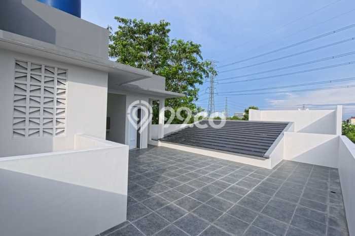 Rumah Mewah LB 251m2 Siap Pakai Desain Elegan di Metland Puri, Jakarta Barat Rumah Mewah LB 251m2 Siap Pakai Desain Elegan di Metland Puri, Jakarta Barat