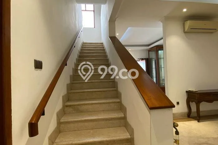 Sewa Rumah Modern di Menteng Harga Rp 750 Juta/ Tahun Sewa Rumah Modern di Menteng Harga Rp 750 Juta/ Tahun