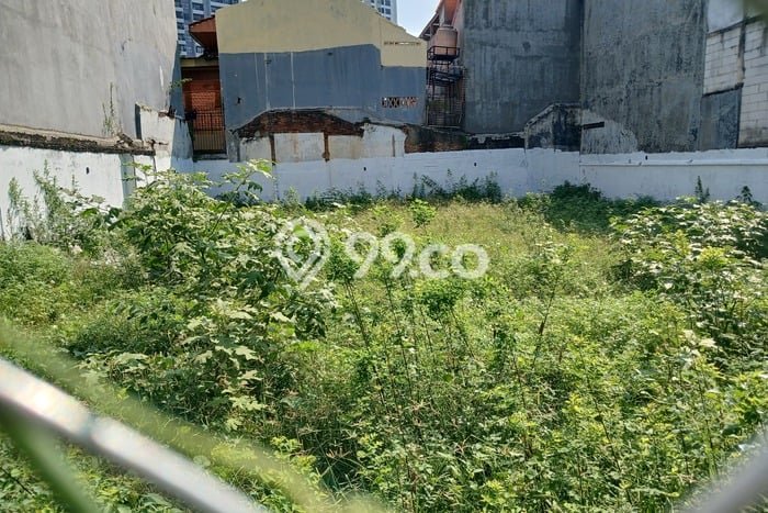 Lahan Dijual Lokasi Strategis di Jakarta Selatan dengan Luas 351m2 Lahan Dijual Lokasi Strategis di Jakarta Selatan dengan Luas 351m2