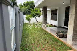 Rumah sewa siap huni 5 Kamar Tidur di Gandaria, Jakarta Selatan Rumah sewa siap huni 5 Kamar Tidur di Gandaria, Jakarta Selatan