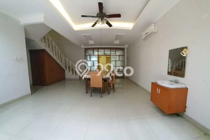 Disewakan segera hunian minimalis lokasi strategis 7 Kamar di Menteng, Jakarta Pusat Disewakan segera hunian minimalis lokasi strategis 7 Kamar di Menteng, Jakarta Pusat