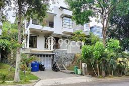 For Sale! Luxury House LT 320m2 Desain Elegan di Dago Pakar For Sale! Luxury House LT 320m2 Desain Elegan di Dago Pakar