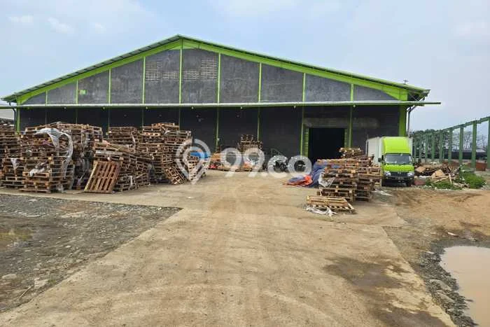 Gudang Disewa di Tangerang dengan LB 4794m2 Area Komersial Ramai Gudang Disewa di Tangerang dengan LB 4794m2 Area Komersial Ramai