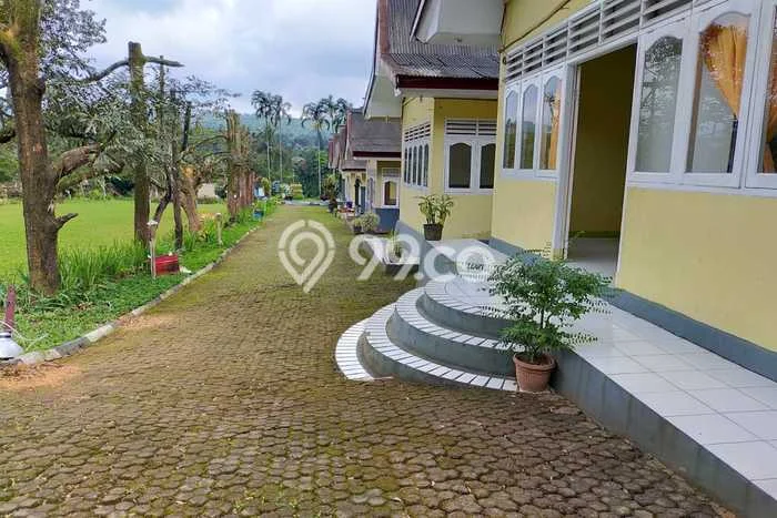 Hotel Area Premium Kawasan Cisarua, Luas 2m2m², Akses Utama Hotel Area Premium Kawasan Cisarua, Luas 2m2m², Akses Utama