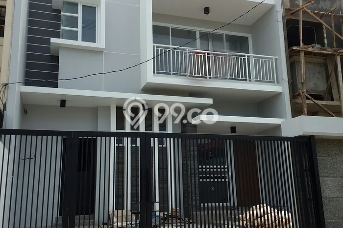 Rumah Disewakan Jakarta Barat LT 144m2 LB 208m2 Kawasan Green garden Rumah Disewakan Jakarta Barat LT 144m2 LB 208m2 Kawasan Green garden