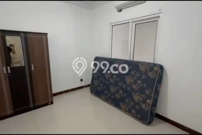Rumah Luas Asri 3 KT Siap Pakai di Manyaran Semarang Rumah Luas Asri 3 KT Siap Pakai di Manyaran Semarang