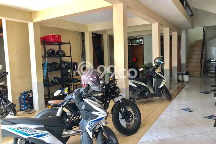 Dijual Segera Kost 20 Kamar, 5 Kamar Mandi di Tembalang, Semarang, Luas 450m2 Dijual Segera Kost 20 Kamar, 5 Kamar Mandi di Tembalang, Semarang, Luas 450m2