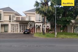 Disewakan Rumah Murah di Pakuwon City Surabaya Punya 4 Kamar Tidur Disewakan Rumah Murah di Pakuwon City Surabaya Punya 4 Kamar Tidur
