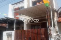 Dijual Rumah Strategis Bagus Punya 4 KT di Tambaksari Surabaya SHM Dijual Rumah Strategis Bagus Punya 4 KT di Tambaksari Surabaya SHM