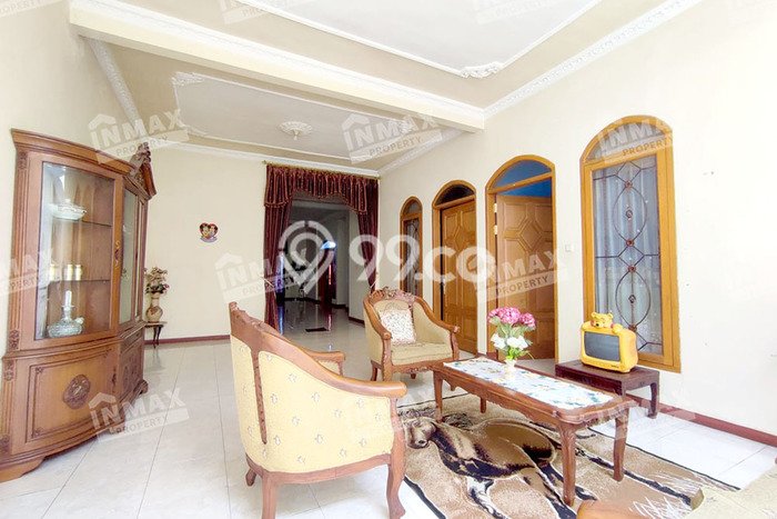 Rumah Elit LB 675m2 Siap Pakai Desain Elegan di Bandulan, Malang Rumah Elit LB 675m2 Siap Pakai Desain Elegan di Bandulan, Malang