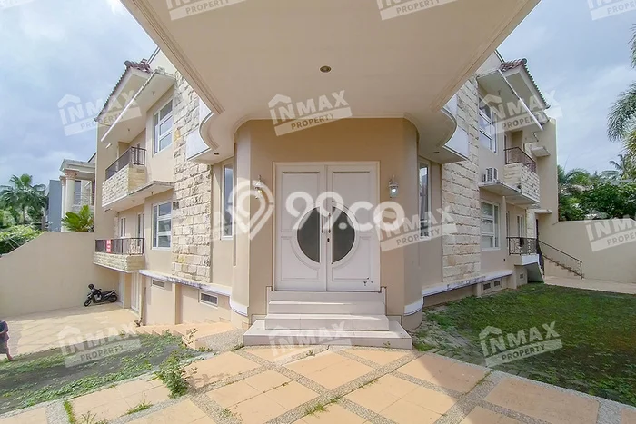 Ready to Use! Luxury House LT 641m2 Desain Elegan di Villa Puncak Tidar Ready to Use! Luxury House LT 641m2 Desain Elegan di Villa Puncak Tidar
