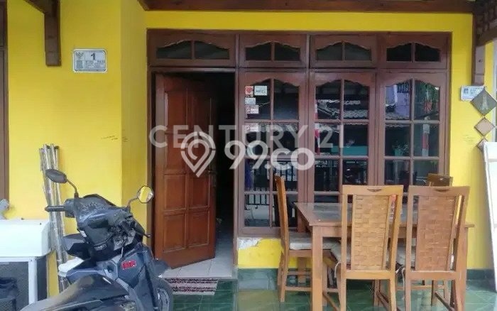 For Sale Rumah 4 Kamar Lokasi Ideal Bagus dan Strategis di Karawaci For Sale Rumah 4 Kamar Lokasi Ideal Bagus dan Strategis di Karawaci