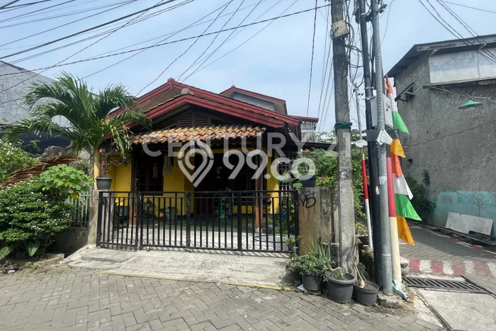 For Sale Rumah 4 Kamar Lokasi Ideal Bagus dan Strategis di Karawaci For Sale Rumah 4 Kamar Lokasi Ideal Bagus dan Strategis di Karawaci