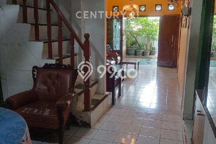 For Sale Rumah 5 Kamar Lokasi Strategis Bagus dan Strategis di Karawaci For Sale Rumah 5 Kamar Lokasi Strategis Bagus dan Strategis di Karawaci