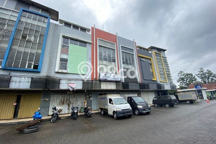 Ruko Dijual di Batununggal LT 75m2, LB 225m2 Solusi Investasi Cerdas Ruko Dijual di Batununggal LT 75m2, LB 225m2 Solusi Investasi Cerdas