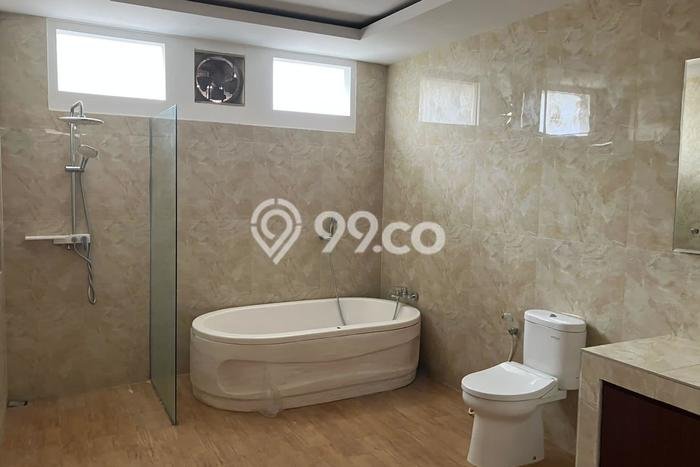 Hunian Elit LB 600m2 Siap Pakai Desain Elegan di Cipaku, Bandung Hunian Elit LB 600m2 Siap Pakai Desain Elegan di Cipaku, Bandung