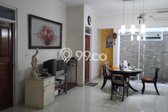 Jual Rumah Siap Huni di Kelapa Gading Jakarta Utara Harga Rp 5,5 Juta LT 200m2 Jual Rumah Siap Huni di Kelapa Gading Jakarta Utara Harga Rp 5,5 Juta LT 200m2