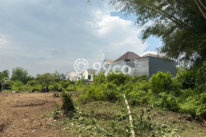 Lahan Strategis di Dau Dijual dengan Luas 100m2 Lahan Strategis di Dau Dijual dengan Luas 100m2