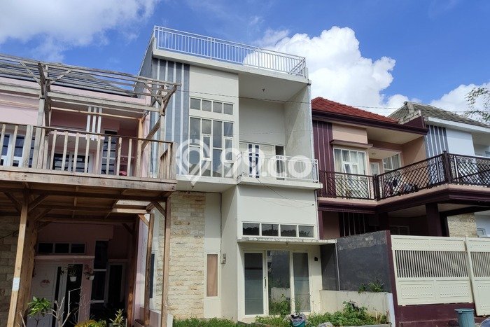 For Sale Rumah 3 Kamar Lokasi Strategis Bagus dan Strategis di Dau For Sale Rumah 3 Kamar Lokasi Strategis Bagus dan Strategis di Dau