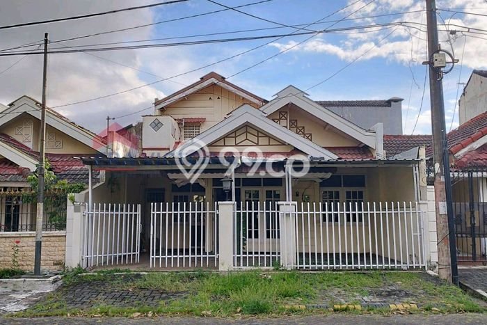 Jarang Ada! Rumah Sewa 5 Kamar Bagus Siap Huni Araya Jarang Ada! Rumah Sewa 5 Kamar Bagus Siap Huni Araya