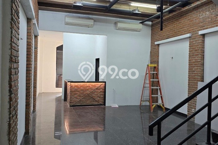 Ruko Dijual di Prime Area Jakarta Selatan Luas 300m2 Ruko Dijual di Prime Area Jakarta Selatan Luas 300m2