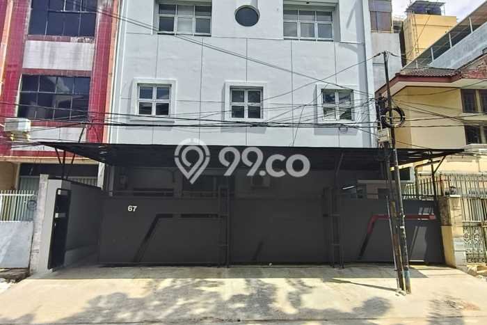 Rumah Elit LB 213m2 Siap Huni Desain Elegan di Tomang, Jakarta Barat Rumah Elit LB 213m2 Siap Huni Desain Elegan di Tomang, Jakarta Barat
