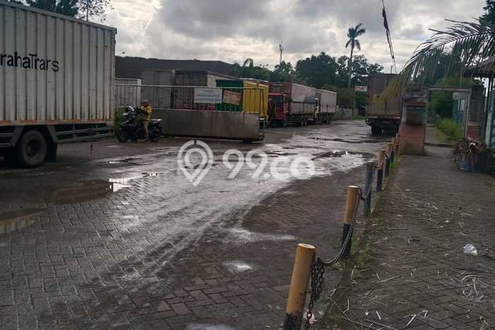 Unit Gudang Disewa Lokasi Karawaci, Tangerang Spesifikasi Luas Bangunan 828m2 Unit Gudang Disewa Lokasi Karawaci, Tangerang Spesifikasi Luas Bangunan 828m2