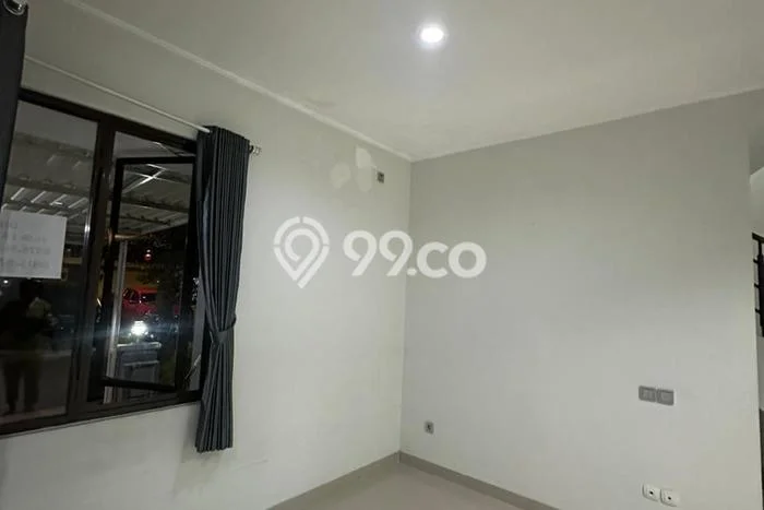 Jarang Ada! Rumah Kontrakan 4 Kamar Nyaman Siap Huni Gading Serpong Jarang Ada! Rumah Kontrakan 4 Kamar Nyaman Siap Huni Gading Serpong