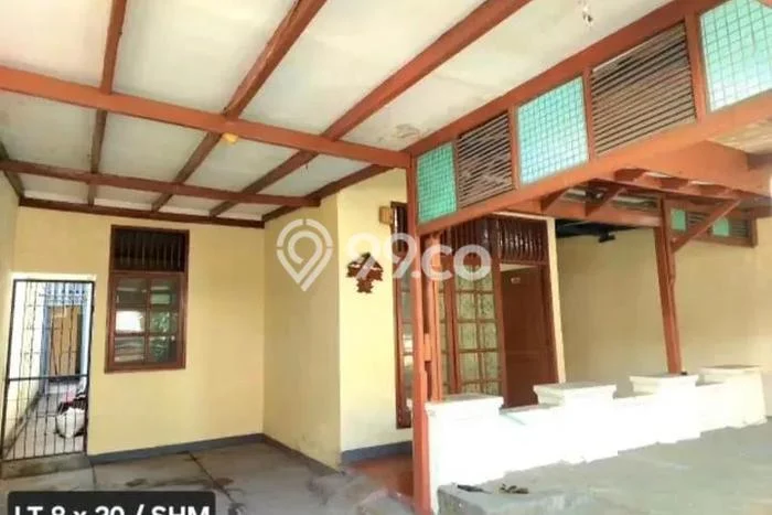 Lokasi terbaik! Rumah siap huni disewakan di Karawaci LB 160m2 Lokasi terbaik! Rumah siap huni disewakan di Karawaci LB 160m2