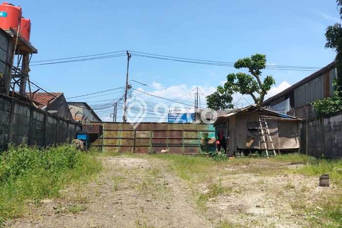 Unit Gudang disewakan di Curug Tangerang dengan LT 1200m2 / LB 400m2 Unit Gudang disewakan di Curug Tangerang dengan LT 1200m2 / LB 400m2