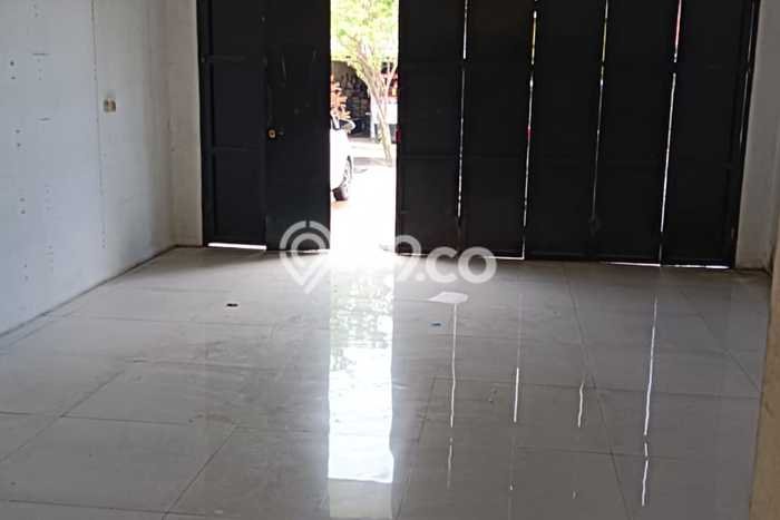 Ruko paling strategis disewakan di Arcamanik Bandung Ruko paling strategis disewakan di Arcamanik Bandung