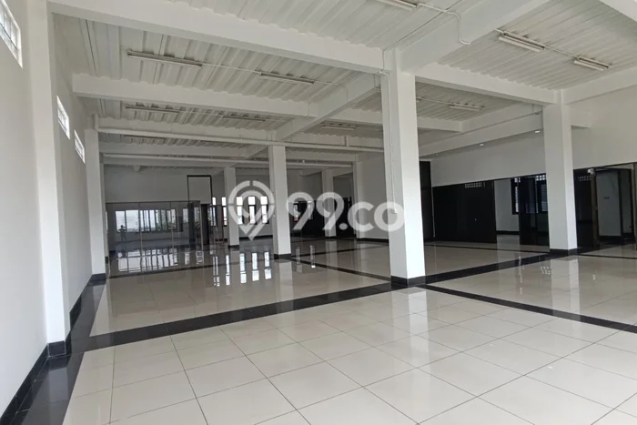 Ruko Disewa di Bandung dengan LB 900m2 Area Komersial Ramai Ruko Disewa di Bandung dengan LB 900m2 Area Komersial Ramai