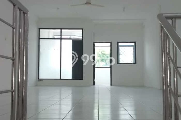 Ruko Disewa di Bandung dengan LB 270m2 Area Komersial Ramai Ruko Disewa di Bandung dengan LB 270m2 Area Komersial Ramai