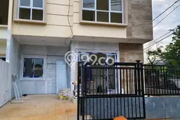 Dijual Hunian Rumah Nyaman 3 KT di Gading Serpong, Tangerang Dijual Hunian Rumah Nyaman 3 KT di Gading Serpong, Tangerang