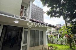 Rumah Elit Modern Tanpa Renovasi di Jatikarya Bekasi Rumah Elit Modern Tanpa Renovasi di Jatikarya Bekasi