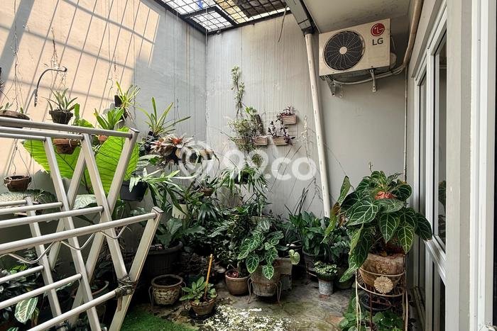 Rumah Luxury Modern Tanpa Renovasi di Cibubur Jakarta Timur Rumah Luxury Modern Tanpa Renovasi di Cibubur Jakarta Timur