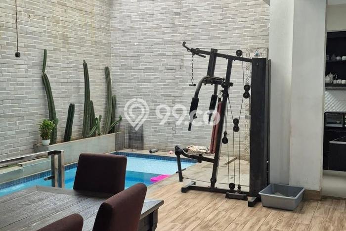 Dijual Rumah Mewah Elegan Dengan View Cantik di Cibubur, Jakarta Timur Dijual Rumah Mewah Elegan Dengan View Cantik di Cibubur, Jakarta Timur